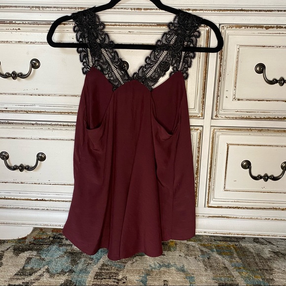 Flawless Maroon V-Neck Tank Top w/ Lace Straps - Picture 2 of 6